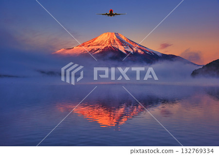 富士山世界遺產的壯麗景色 富士山世界遺產的壯麗景色 132769334