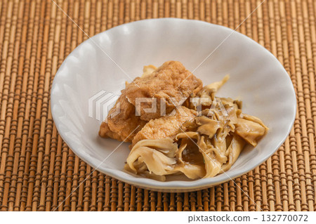 Maitake mushroom and deep-fried tofu stew Maitake mushroom and deep-fried tofu stew 132770072