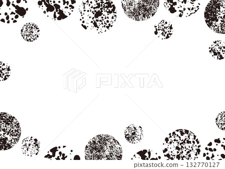 Brush stroke round frame 132770127