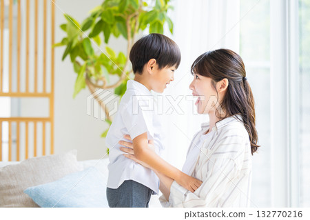 Family portrait of mom and boy Family portrait of mom and boy 132770216