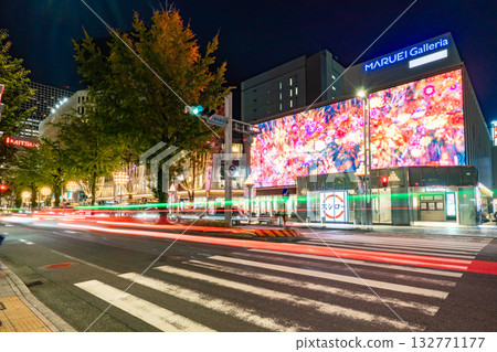 名古屋市中區榮廣小路通、廣小路吳服町十字路口丸榮商業館點燈 132771177