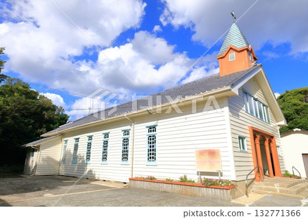 【長崎縣】晴朗日子裡的天主教海津教堂（福江島，五島列島） 132771366