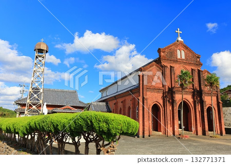 【長崎縣】晴朗日子裡的楠原天主教堂(五島列島福江島) 【長崎縣】晴朗日子裡的楠原天主教堂(五島列島福江島) 132771371
