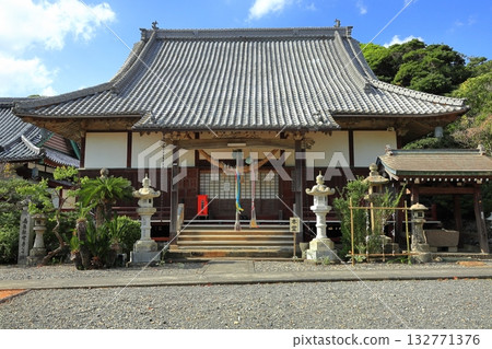 【長崎縣】晴空中的大寶寺(福江島,五島列島) 【長崎縣】晴空中的大寶寺(福江島,五島列島) 132771376