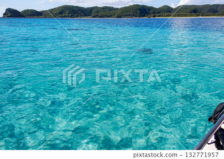 Ferry to the uninhabited island of Zamami Island. You can go to Amuro Island, Kabi Island, and Agenashiki Island. Zamami Port, Zamami Island, Kerama Islands, Shimajiri District, Okinawa Prefecture 132771957