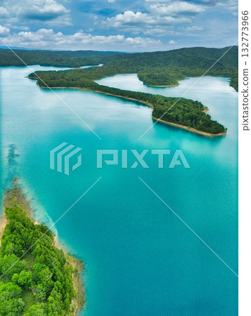 Lake Redakami 132773966
