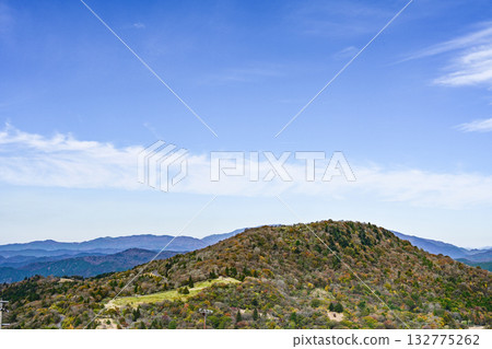 從茶臼山高原空中花園看到的秋景(愛知縣) 從茶臼山高原空中花園看到的秋景(愛知縣) 132775262