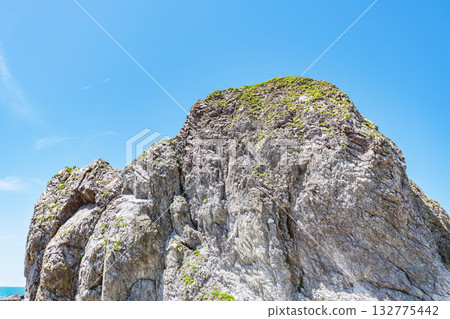 Megalith (image) 132775442