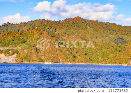 Lake Okutadami excursion course autumn 132775785