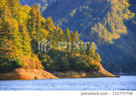 Lake Okutadami excursion course autumn 132775796