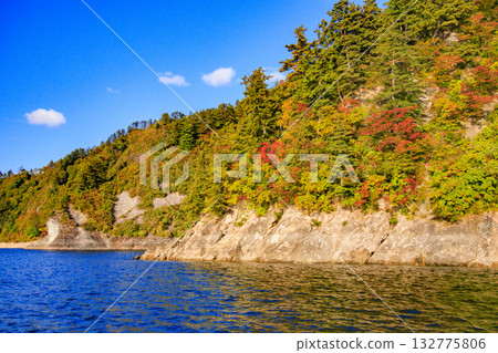 Lake Okutadami excursion course autumn 132775806