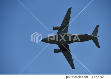 起飛的飛機 132776399