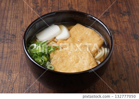 Kitsune udon Japanese food 132777050