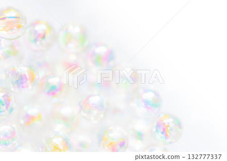 玻璃球和閃亮的背景材料 132777337