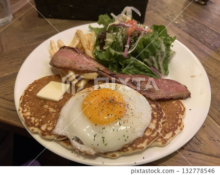 bacon egg pancake bacon egg pancake 132778546