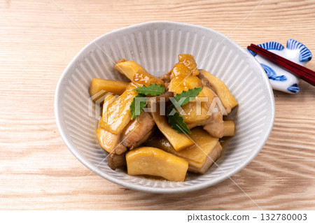 雞肉杏桃鮑菇蒜蓉奶油醬油炒 雞肉杏桃鮑菇蒜蓉奶油醬油炒 132780003