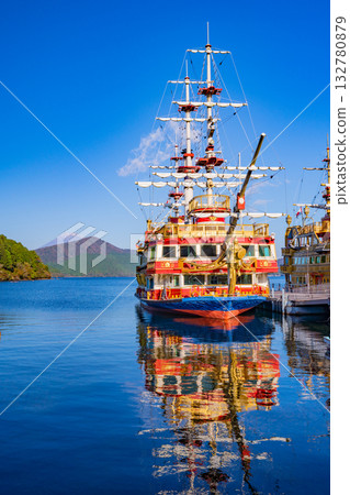 [Kanagawa Prefecture] A pleasure boat (pirate ship) anchored at Hakone-machi Port, with Mount Fuji in the background 132780879