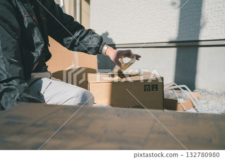 air conditioning, constructing, gents 132780980