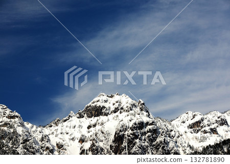 Clear winter skies and Mount Shakujo in the harsh winter [February] 132781890