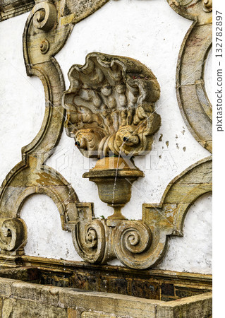 A 17th century fountain 132782897