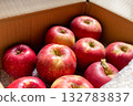 盒裝蘋果直接從日本農場運送 132783837