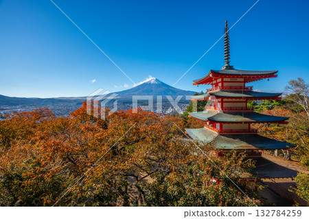 Arakurayama Sengen Park, Five-story Pagoda and Mt. Fuji in Autumn, Japan Arakurayama Sengen Park, Five-story Pagoda and Mt. Fuji in Autumn, Japan 132784259