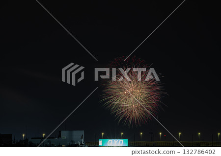 濱松市平口八幡神社祭：煙火表演與新東名高速公路（靜岡縣） 132786402