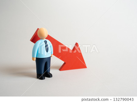 An office worker and the falling arrow. Shortage of specialists. Layoffs, automation, and job displacement due to AI. Economic downturn, career uncertainty, and employment crisis in the digital era. An office worker and the falling arrow. Shortage of specialists. Layoffs, automation, and job displacement due to AI. Economic downturn, career uncertainty, and employment crisis in the digital era. 132790043