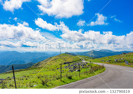 四國岩溶高原景觀 四國岩溶高原景觀 132790819