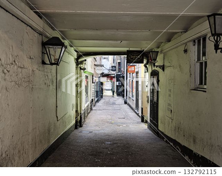 Crown Passage 132792115