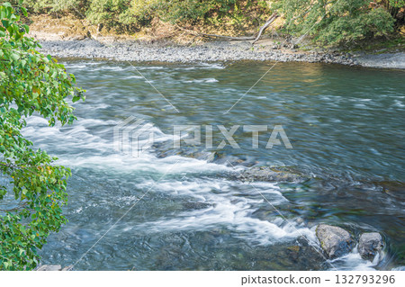 京都府宇治市宇治川急流 132793296