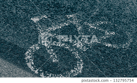 Heart written on the beach Heart written on the beach 132795754