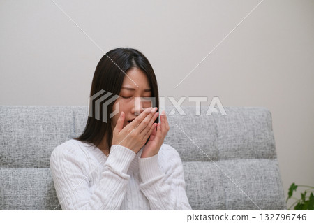 咳嗽的女人 咳嗽的女人 132796746