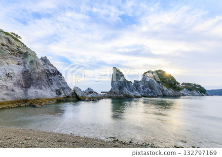 Sunrise seen from Jodogahama Beach, Miyako City, Iwate Prefecture 132797169