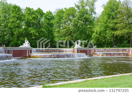 德國慕尼黑市中心的寧芬堡宮花園 132797205