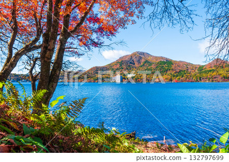 榛名山、榛名湖、神壁山（秋季） 132797699