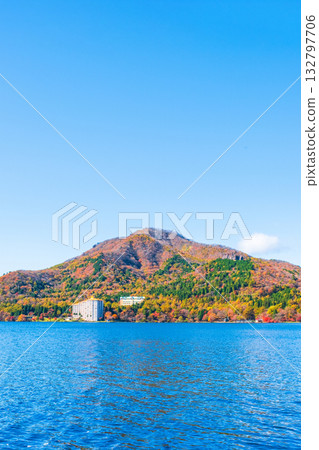 榛名山、榛名湖、神壁山（秋季） 132797706