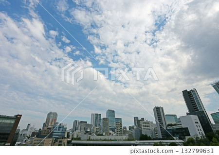 東京澀谷的建築與天空 132799631
