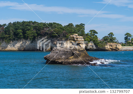 The view of Niojima in Matsushima, one of the three most scenic spots in Japan 132799707