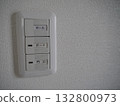 light switch on the door 132800973