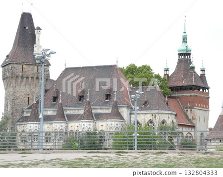 一座城堡 132804333