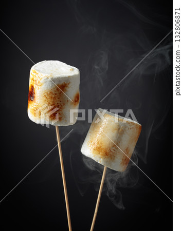 Toasted marshmallows with smoke. 132806871