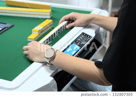 麻將手 麻將手 132807305