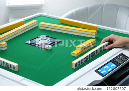 Mahjong hand 132807307