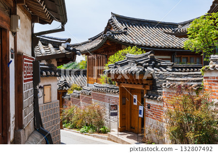 Seoul, Samcheong-dong, Bukchon Hanok Village lined with traditional houses Seoul, Samcheong-dong, Bukchon Hanok Village lined with traditional houses 132807492