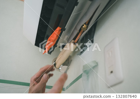 air conditioning, wall, walls 132807640