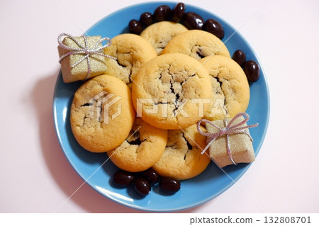 Chocolate cookies and gifts Chocolate cookies and gifts 132808701