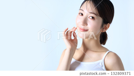 Female portrait beauty image 132809371