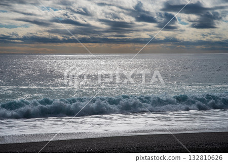 Winter sea (Shichiri Mihama Fureai Beach, Mie Prefecture) Winter sea (Shichiri Mihama Fureai Beach, Mie Prefecture) 132810626