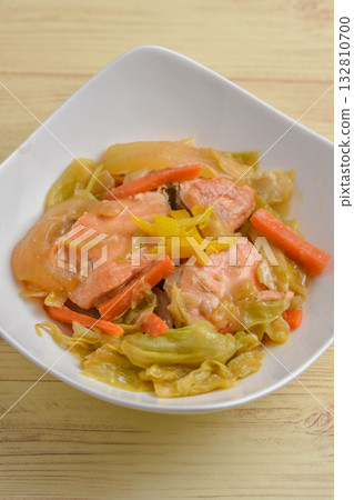 鮭魚蔬菜味噌炒菜 鮭魚蔬菜味噌炒菜 132810700